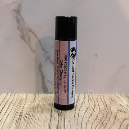 Farbwechselnder Lippenbalsam mit Sheabutter