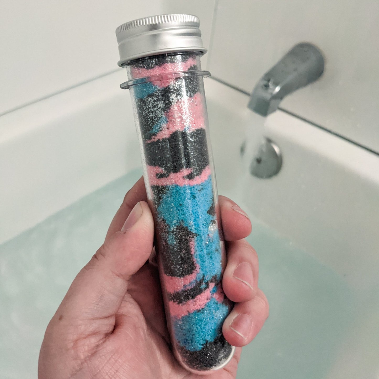Test Tube bath fizzy